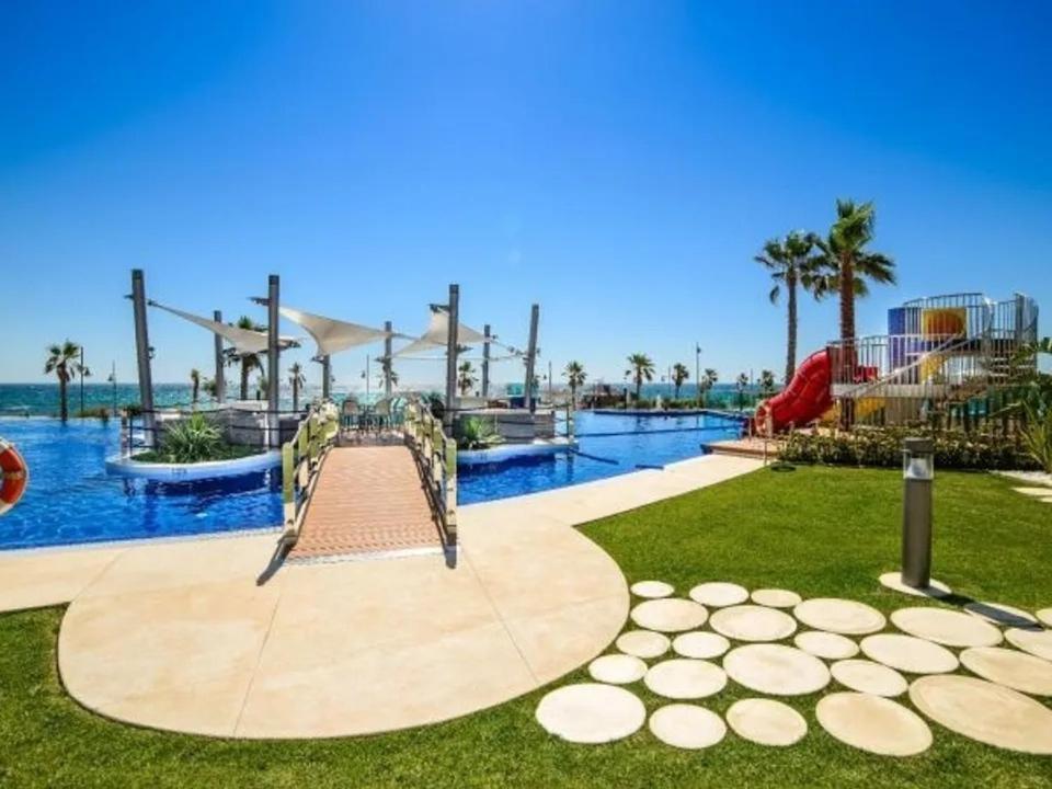 Apartment Deluxe Clara Sea Senses Torrevieja Kültér fotó