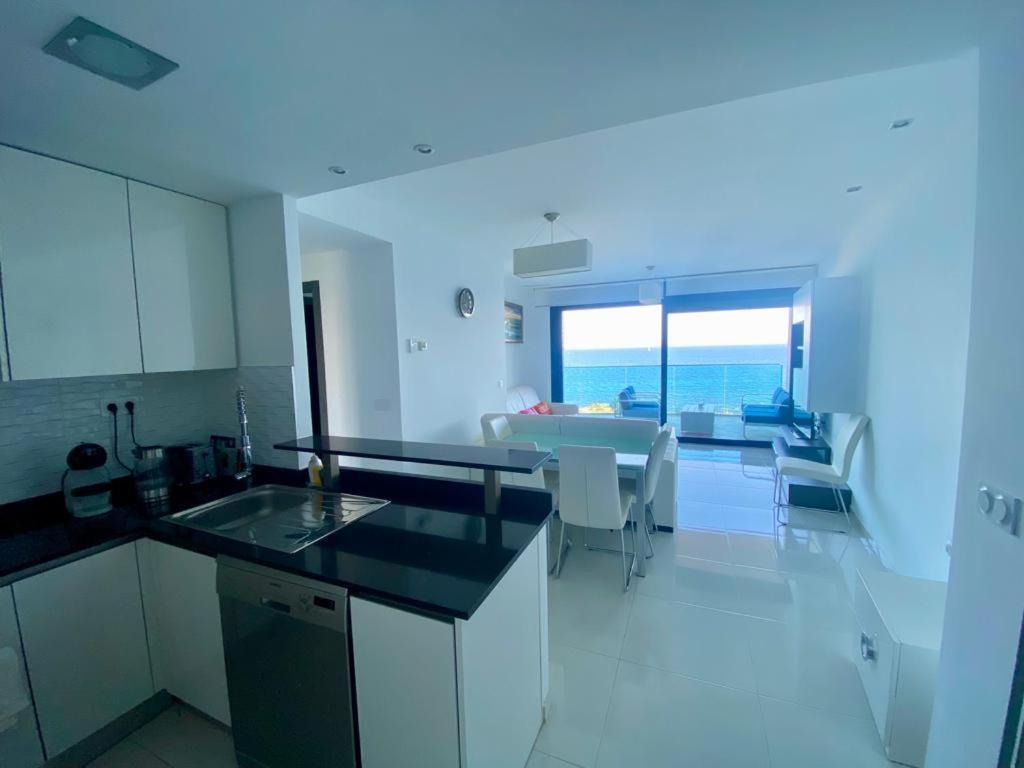 Apartment Deluxe Clara Sea Senses Torrevieja Kültér fotó