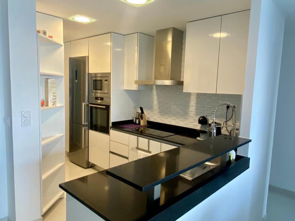 Apartment Deluxe Clara Sea Senses Torrevieja Kültér fotó